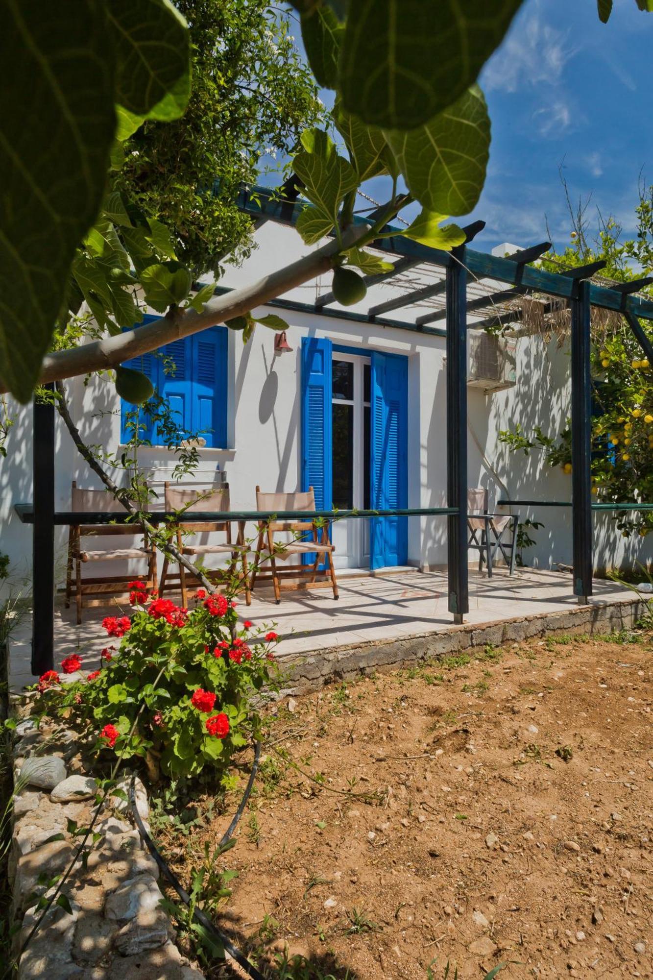 Pleiades Apartments Lefkos  Exterior photo