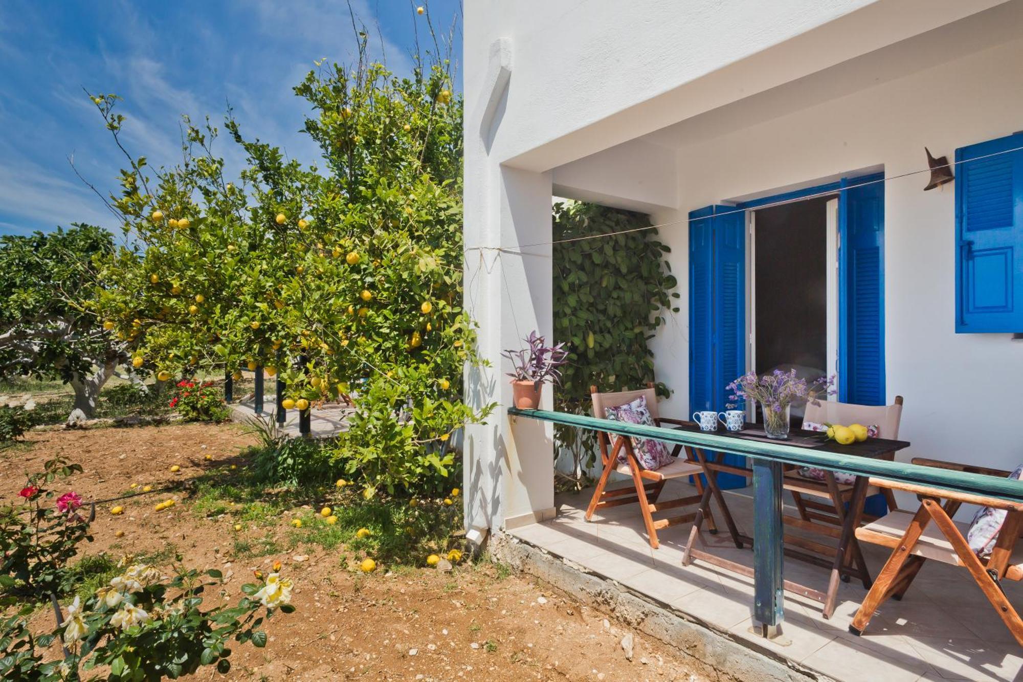 Pleiades Apartments Lefkos  Exterior photo